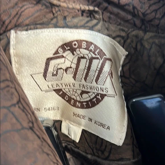Vintage 1990s G-lll Global Identity Genuine Brown Leather Bomber Jacket - Picture 2 of 6